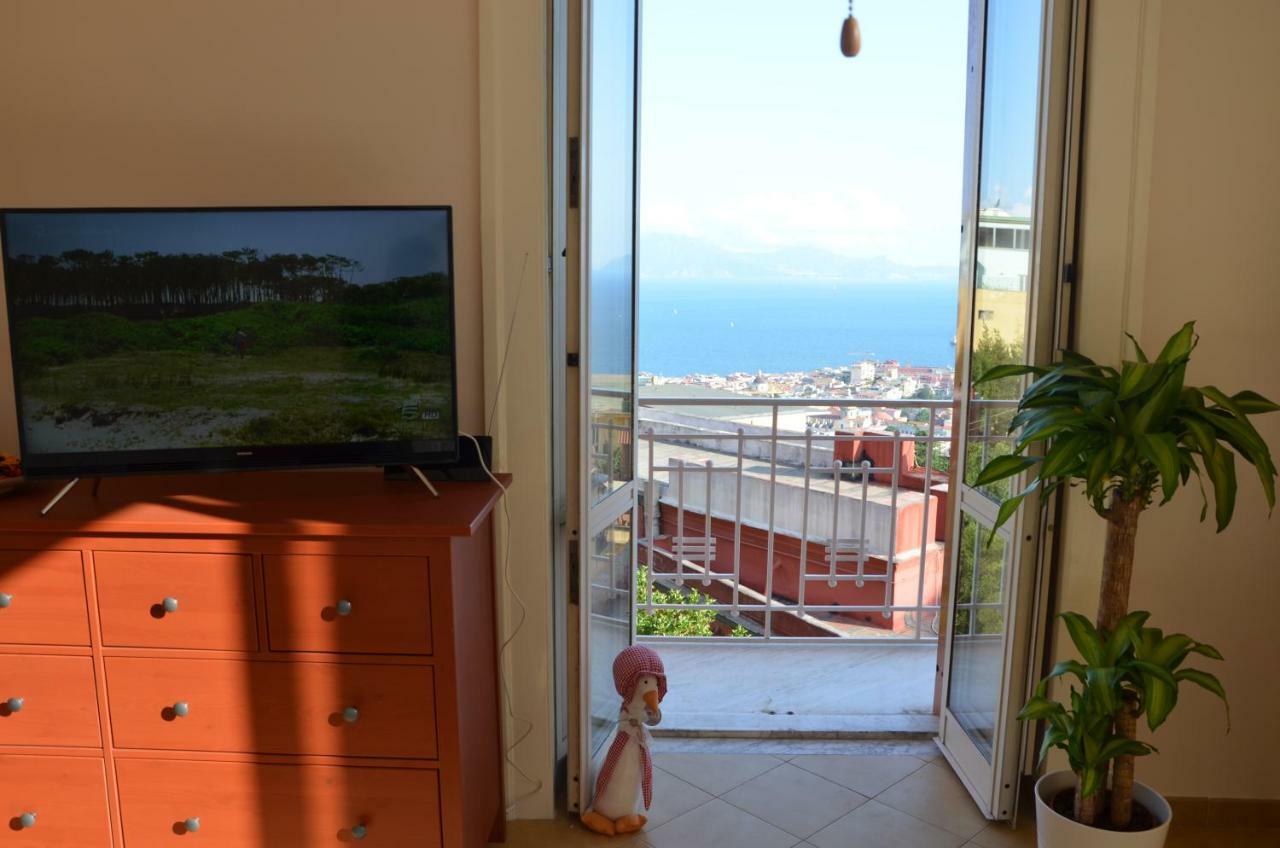 Appartamento Panoramico "Il Glicine" Neapel Exterior foto