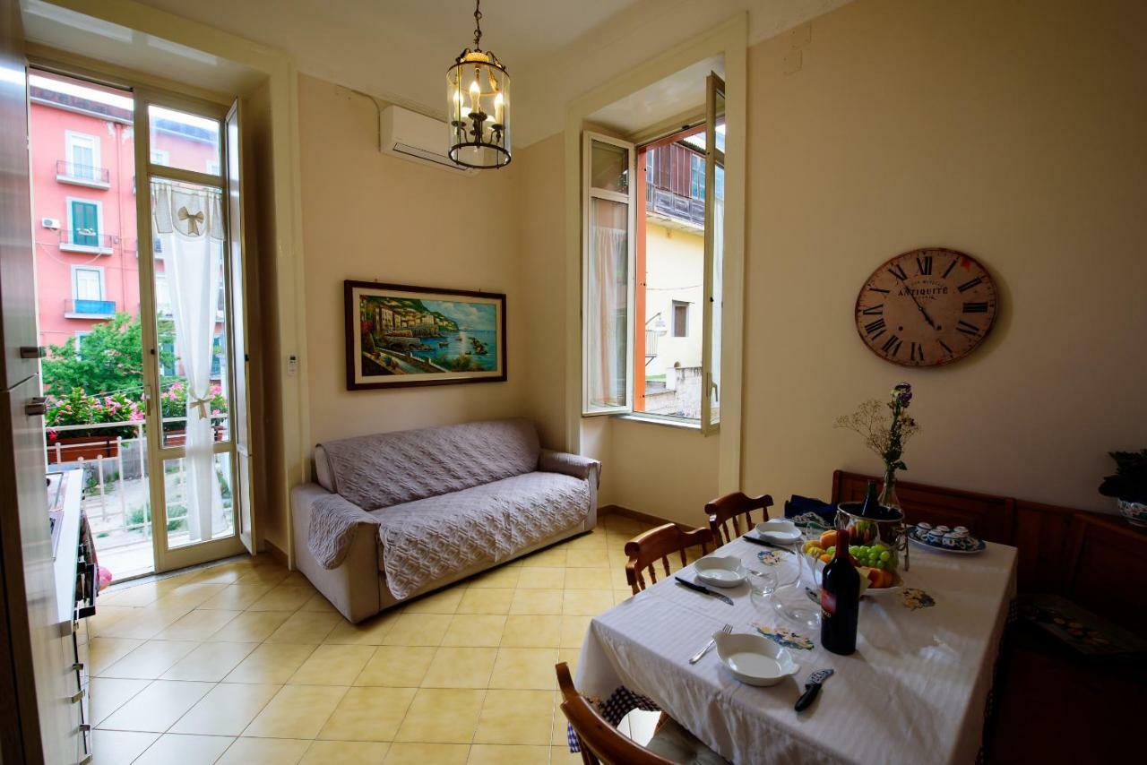 Appartamento Panoramico "Il Glicine" Neapel Exterior foto
