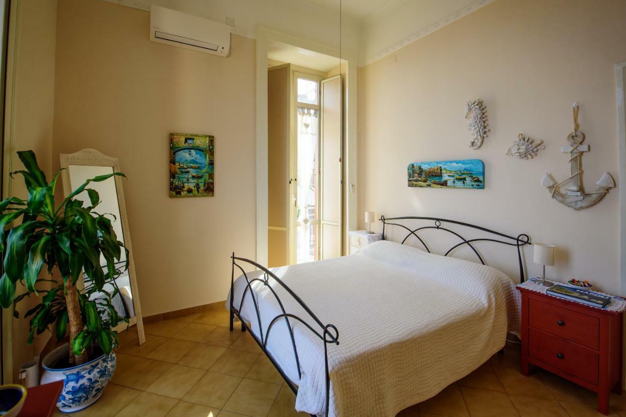 Appartamento Panoramico "Il Glicine" Neapel Exterior foto