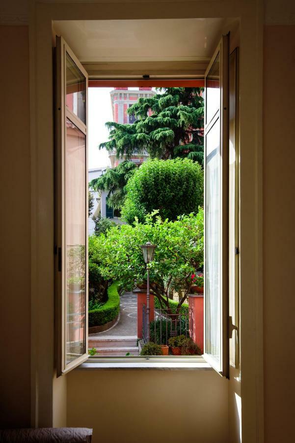 Appartamento Panoramico "Il Glicine" Neapel Exterior foto